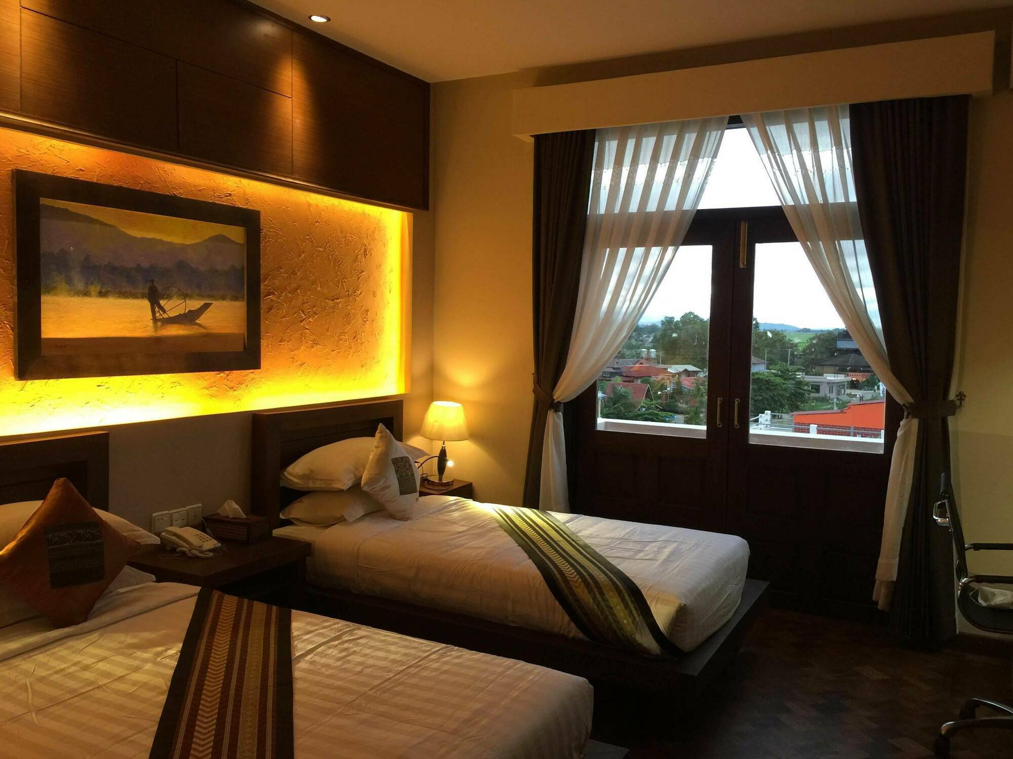 Thousand Island Hotel Inle Lake מראה חיצוני תמונה